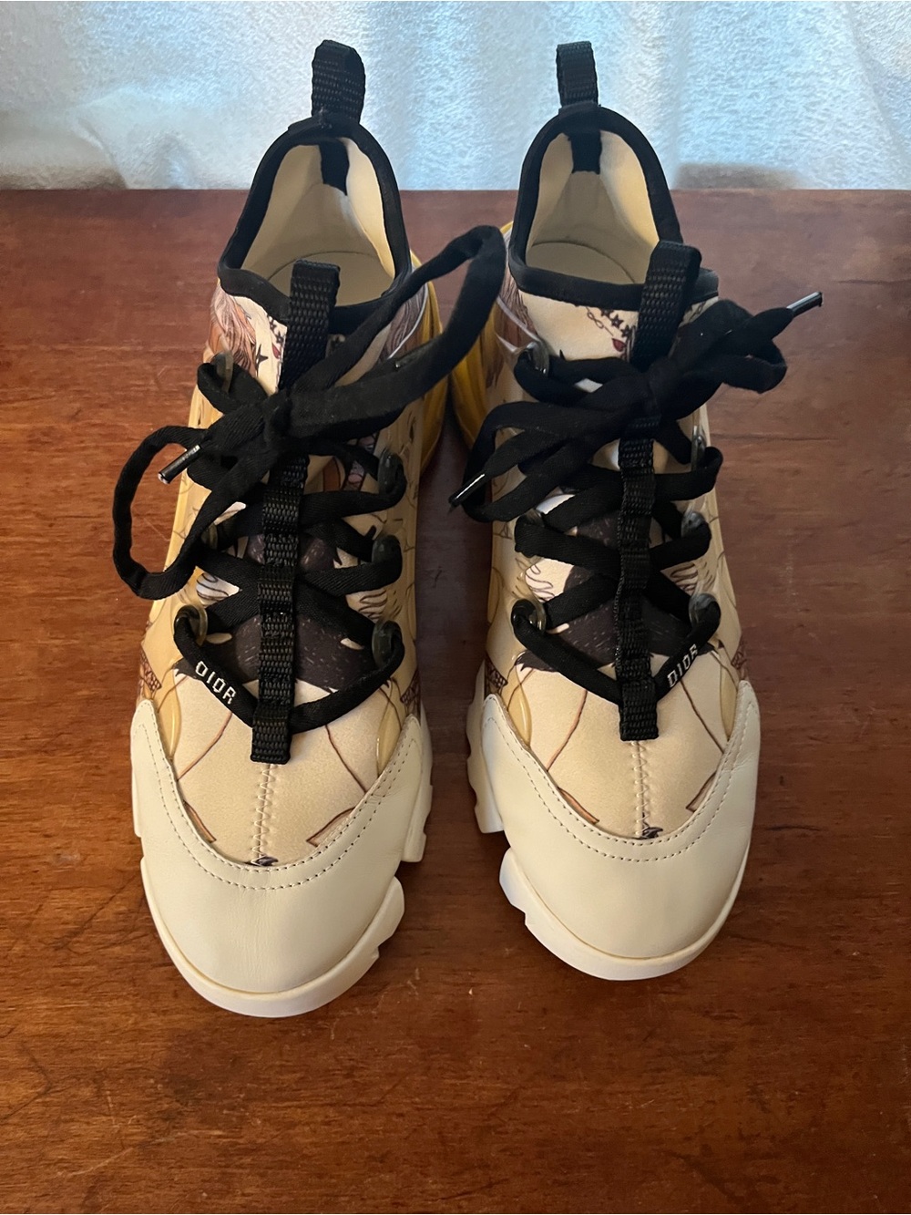 Dior d Connect Cream and Black Sneakers with Yellow Accent - Picture 2 of 11